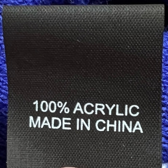 Zephyr line new Blue & white Eagles Pom Pom Knit hat - Picture 5 of 7